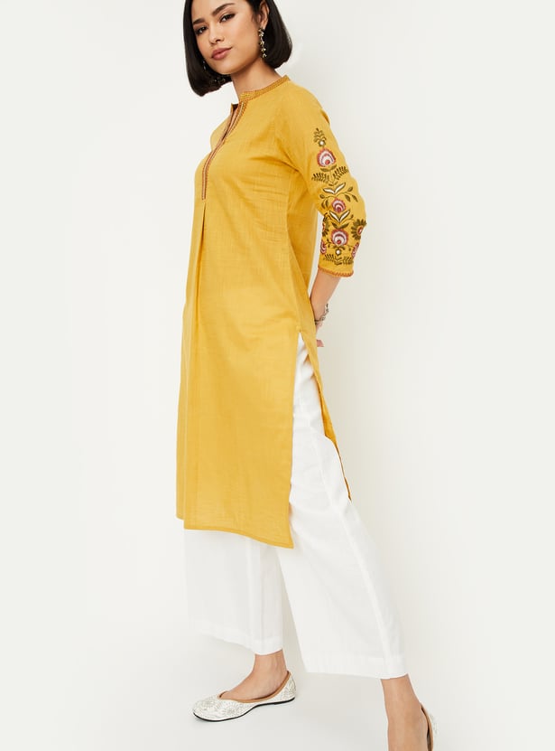 Women Embroidered Straight Kurta