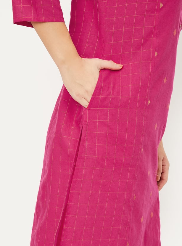 Women Embroidered Straight Kurta