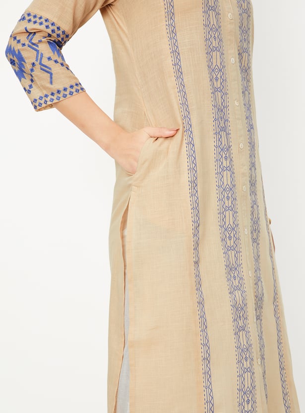 Women Thread Embroidered Straight Kurta
