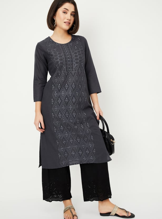 Women Embroidered Straight Kurta
