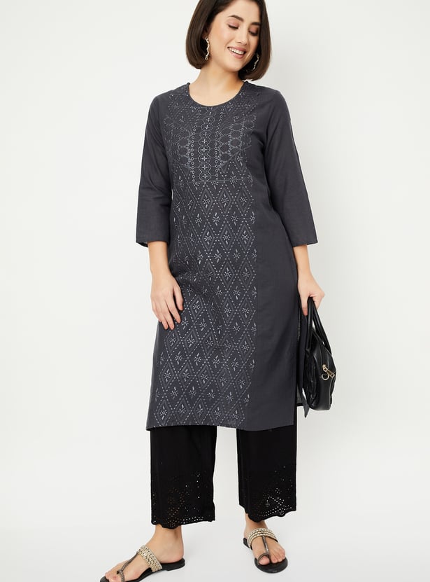 Women Embroidered Straight Kurta
