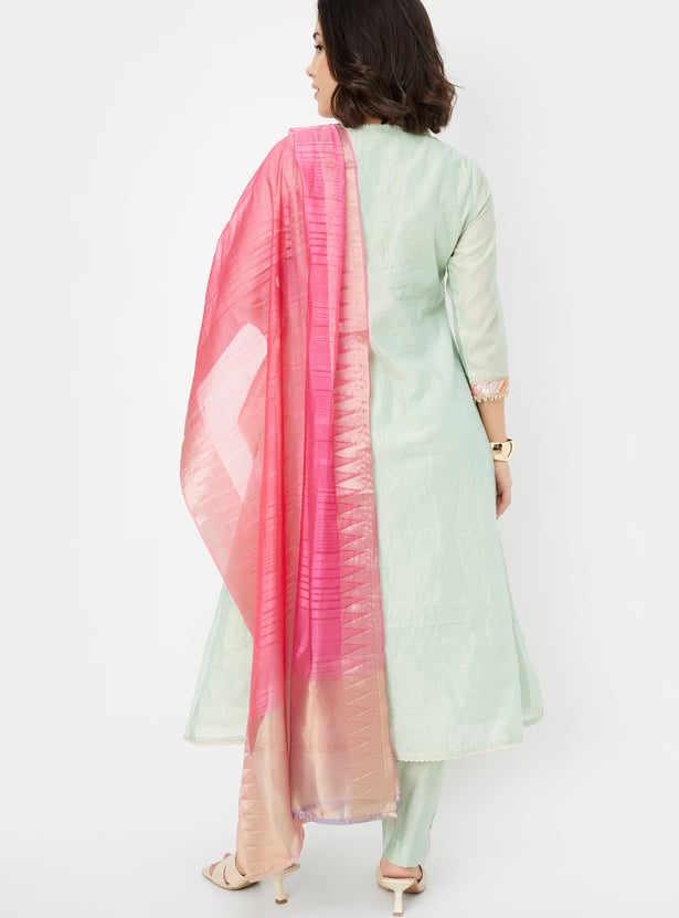 Women Embroidered Straight Kurta Set