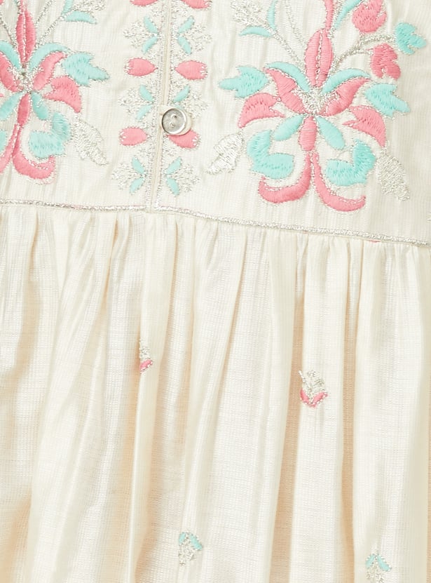 Women Embroidered Straight Kurta Set