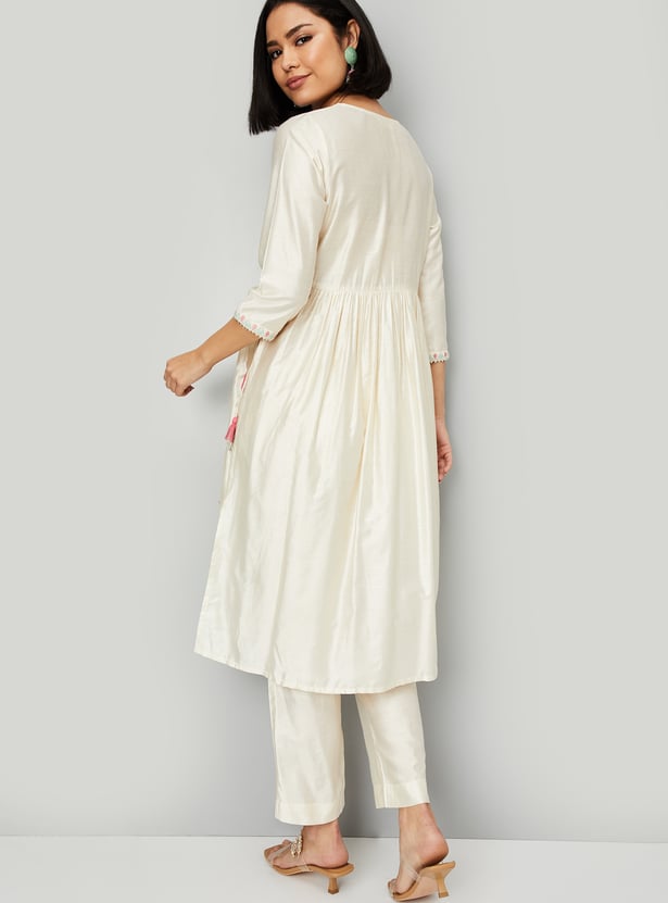 Women Embroidered Straight Kurta Set